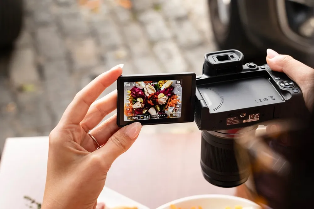 Фотоаппарат Canon EOS R10 черный 24.1Mpix 2.95" 2160p WiFi RF-S 18-150/3.5-6.3 IS STM LP-E17