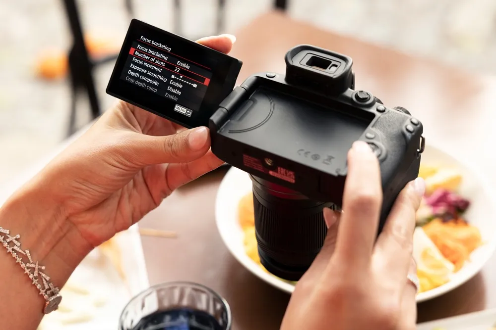 Фотоаппарат Canon EOS R10 черный 24.1Mpix 2.95" 2160p WiFi RF-S 18-150/3.5-6.3 IS STM LP-E17